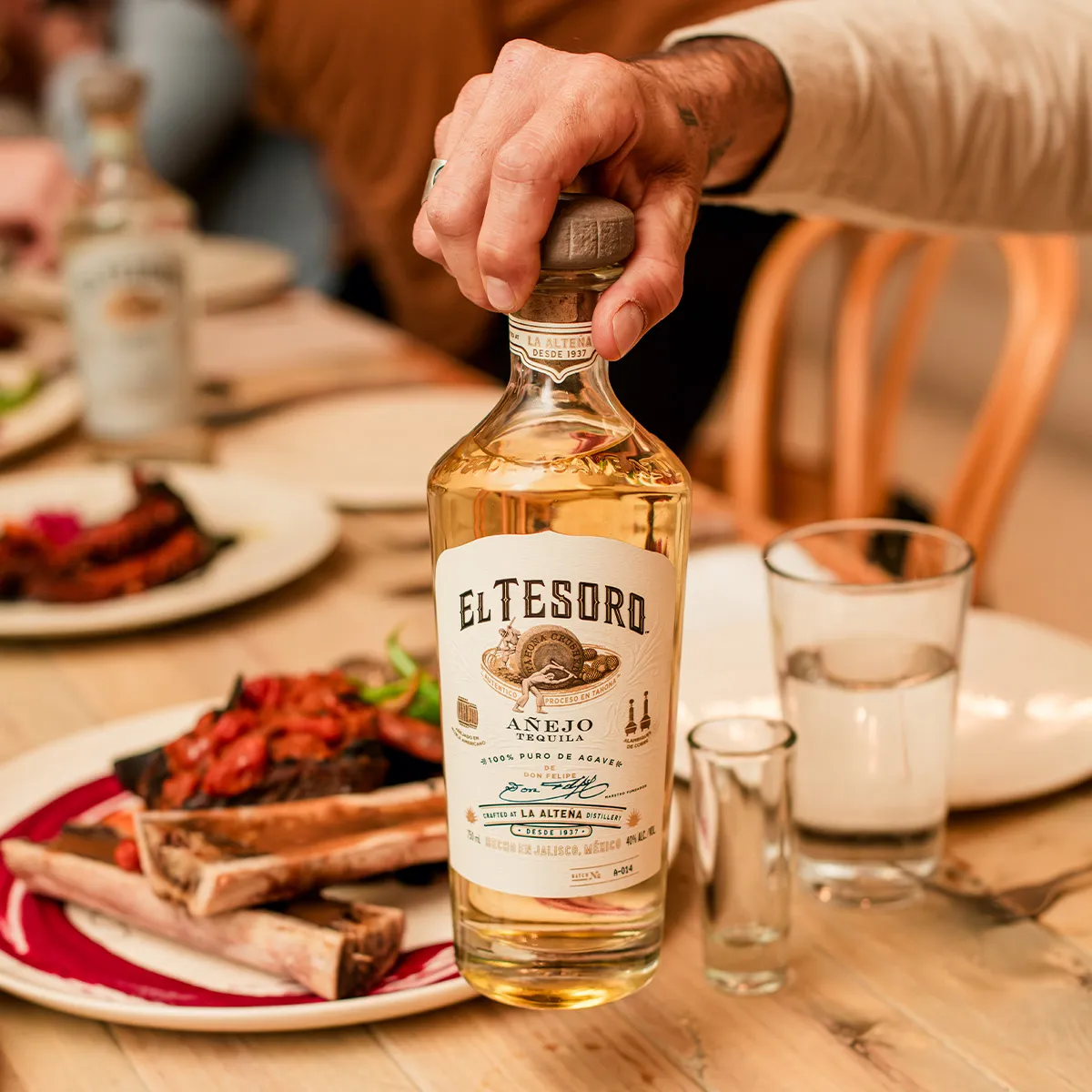 Añejo Tequila Bottle El Tesoro