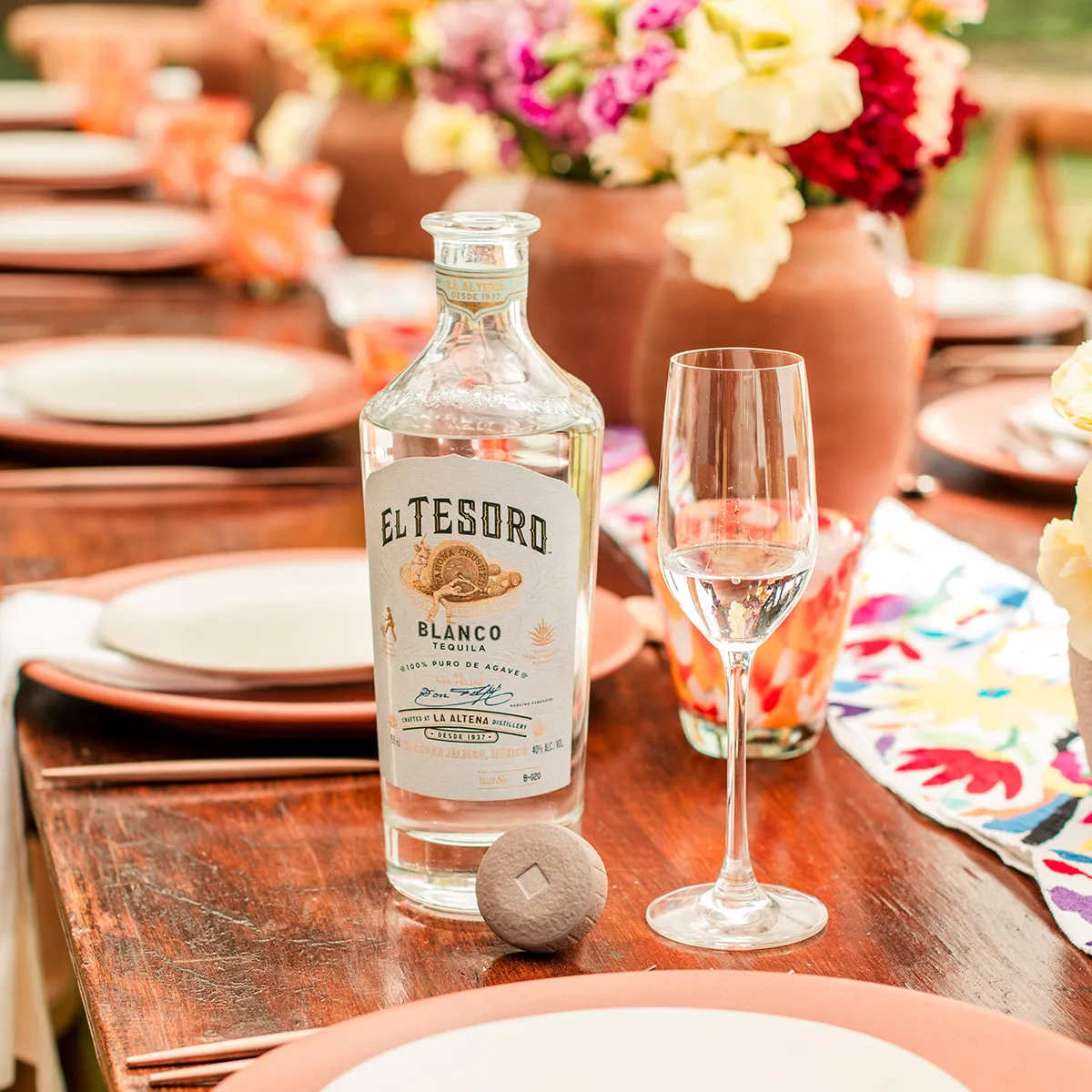 Blanco Tequila Bottle El Tesoro