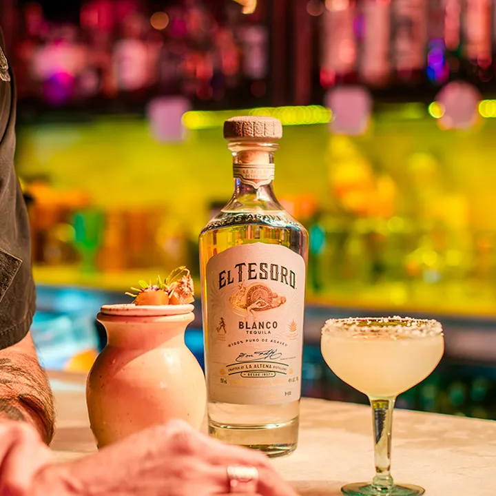 Cocktail Bottle Tequila El Tesoro
